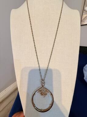 Vintage Floral Lucite Pendant Necklace 32”
